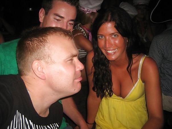 25P Downblouse - Cleavage 6