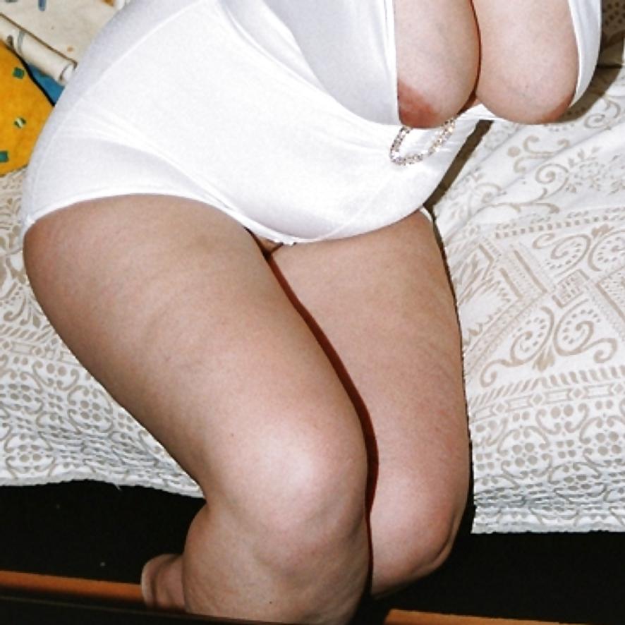 10P SAG - Wife's Big Juicy Melons In A Deep White V-Cleavage 6