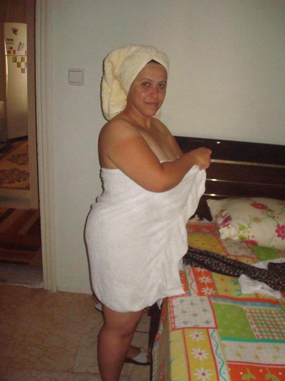 23P Turkish Arab milfs: Nadia Osman