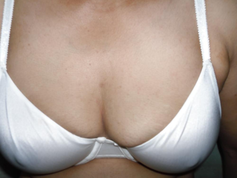 15P Myself 03 (cleavage show)