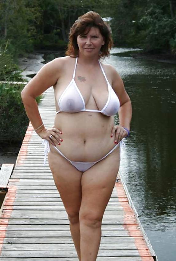 25P More BBW babes bursting out of bikinis