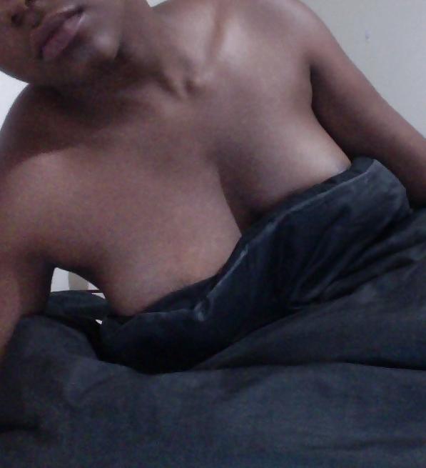8P Nipples Cleavage Tits