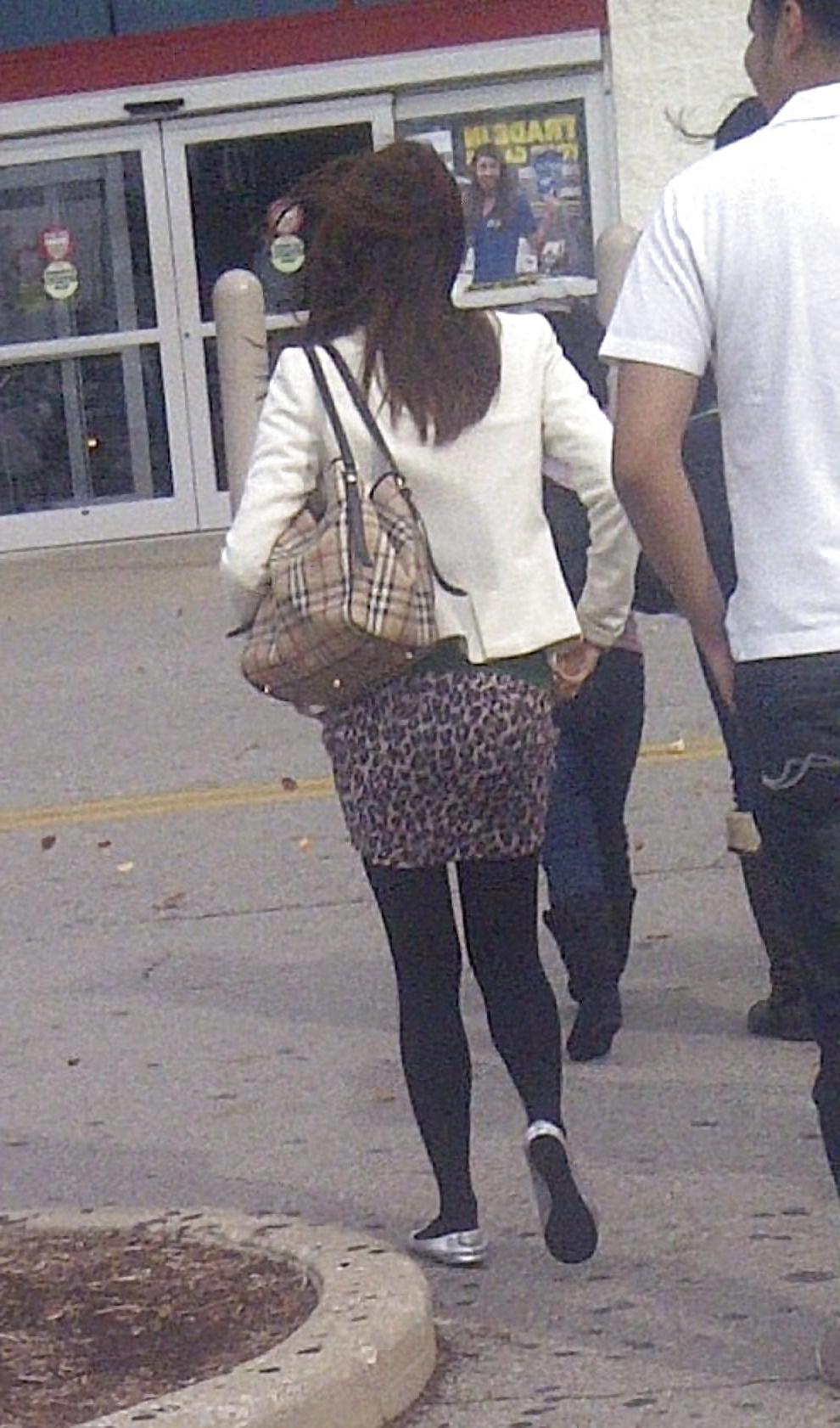 5P Pantyhose in public