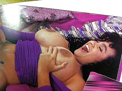 17P Tits and black hair