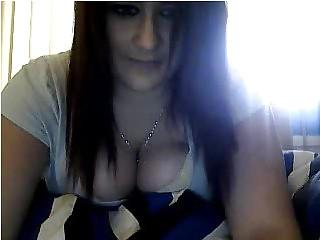 10P More Cleavage