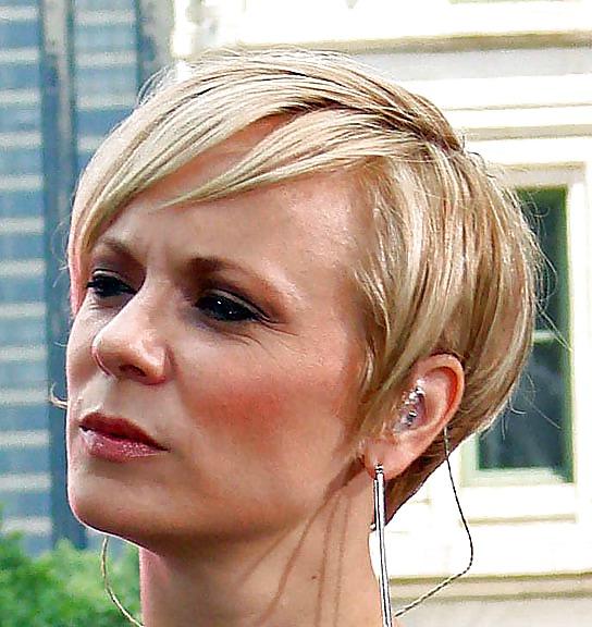 25P More celebs with short hair
