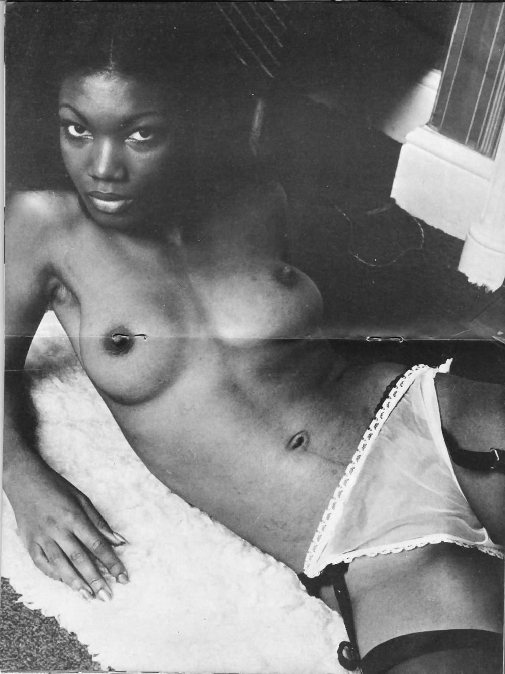 24P Vintage Amateur Black Woman
