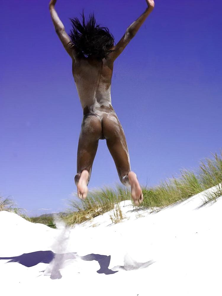 16P BLACK EROTICA 1