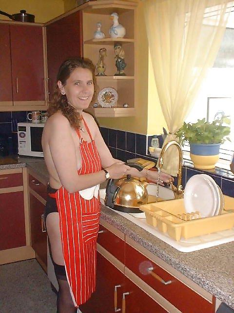 21P Horny wife Susan hot kitchen sex
