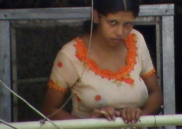 6P My Braless Neighbor