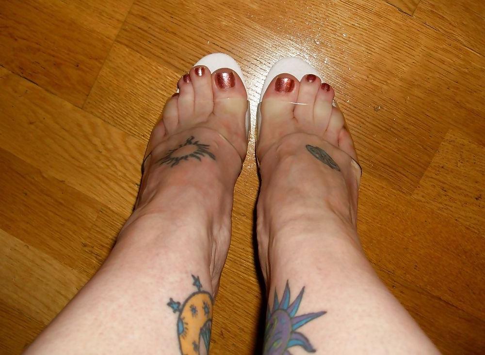 25P Foot Fetish
