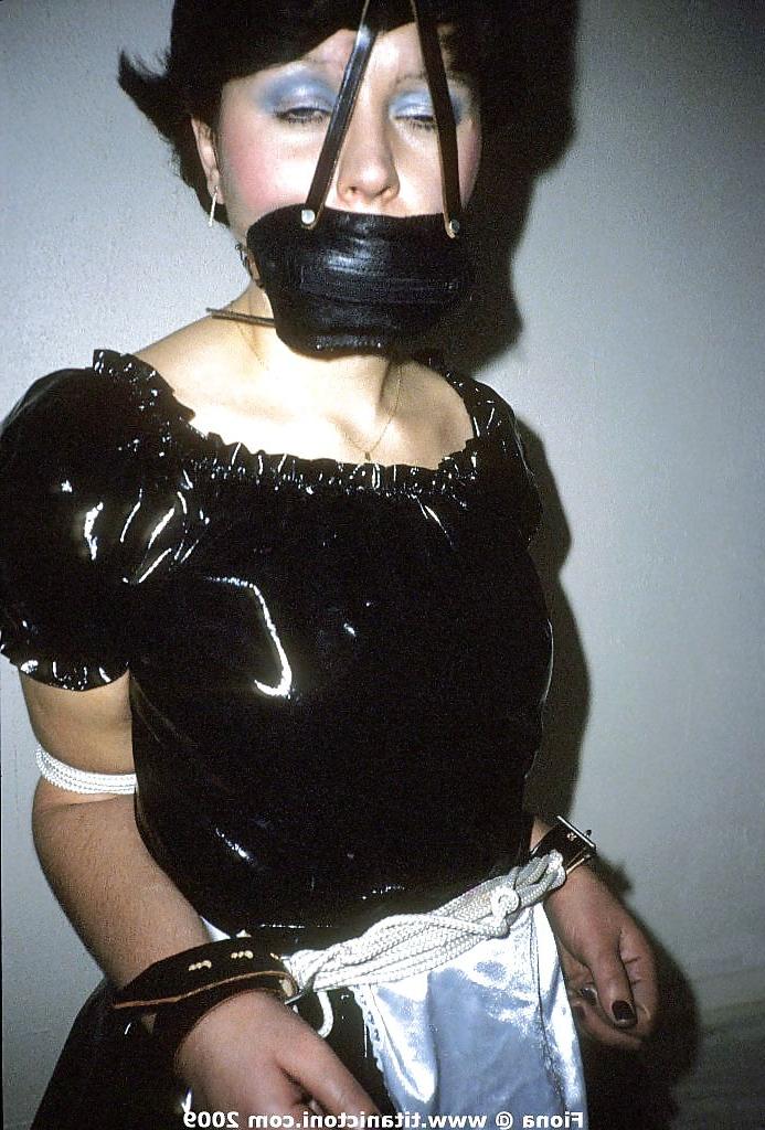 13P Vintage Fetish Girl