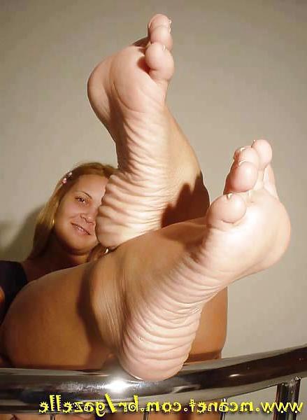 25P Face Book Feet # 2 Black and white