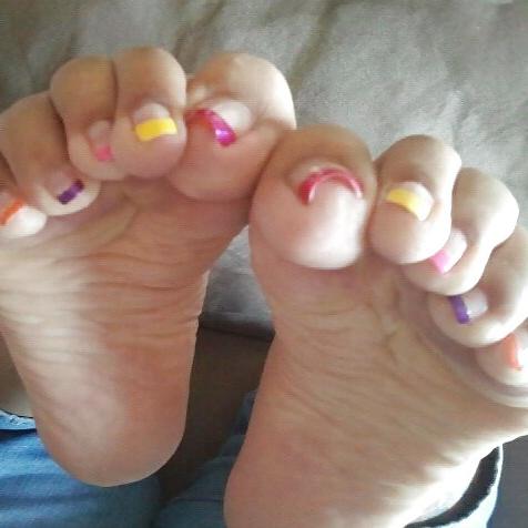 25P Face Book Feet # 2 Black and white