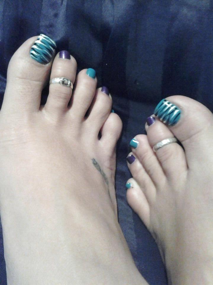 25P Face Book Feet # 2 Black and white