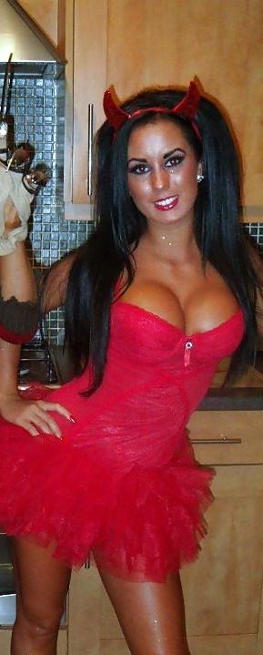 20P British uni chav slag for comments and degrading