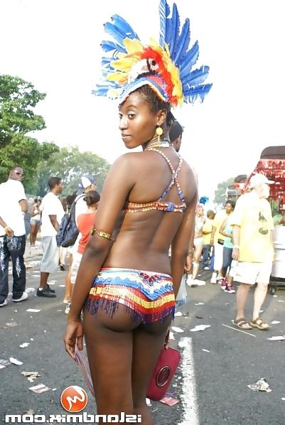 25P Black Carnival Ass