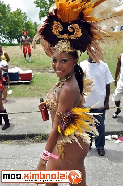 25P Black Carnival Ass