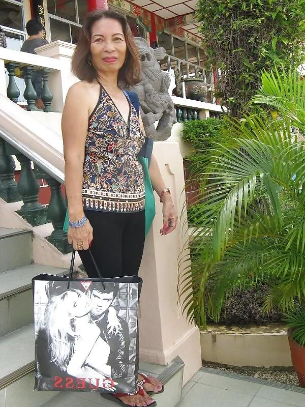 25P My Wrinkled Asian Filipina Girlfriend - A Real Milf!