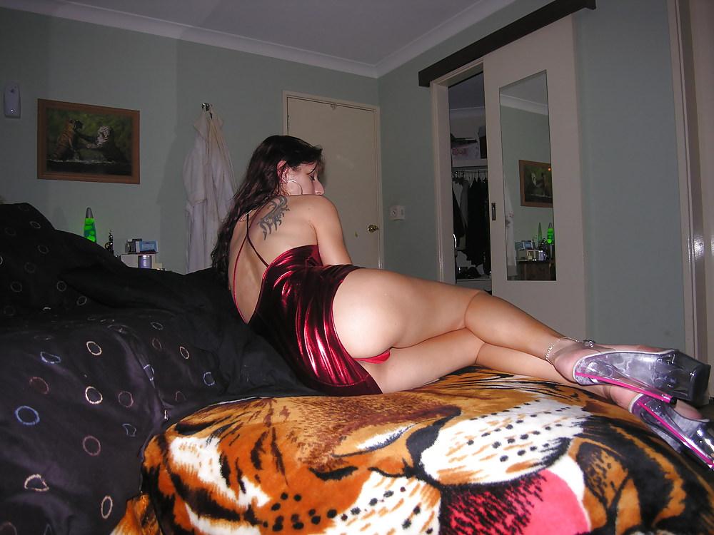 16P Alexis Sluts it UP in the Red Cocktail Number x0x