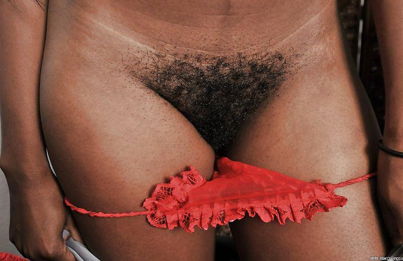 25P Hairy Black Chick