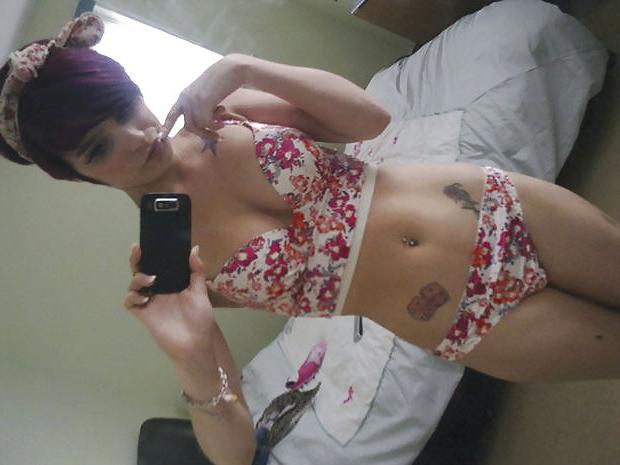 25P British CameraPhone Sluts
