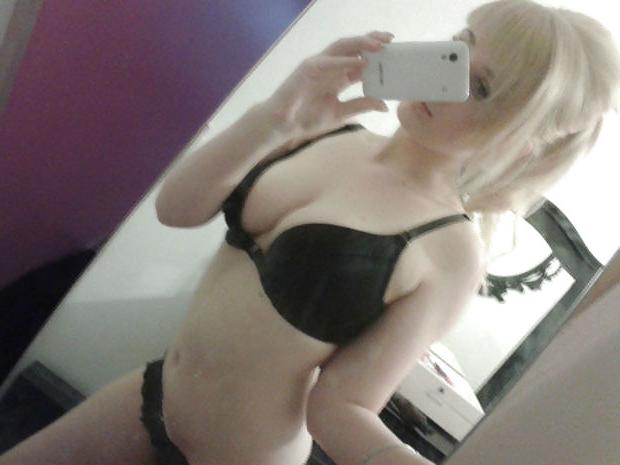 25P British CameraPhone Sluts