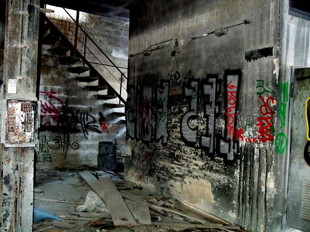 8P Trash or Art