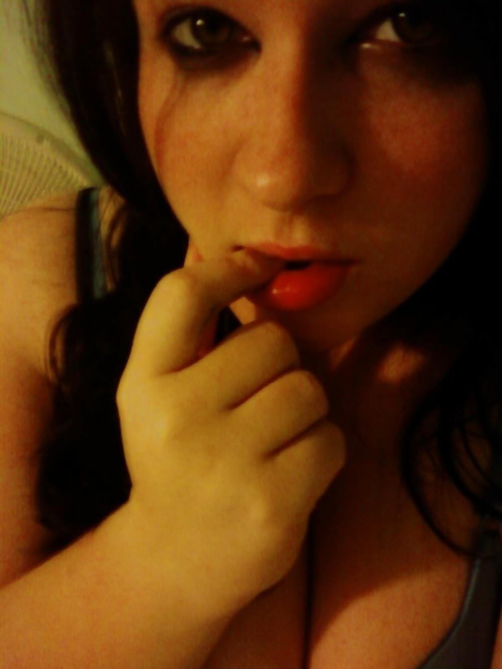 18P Curvy Cleavage Babe