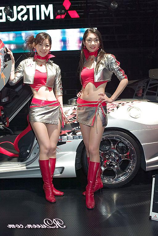 25P Models asian car show  (non porn)