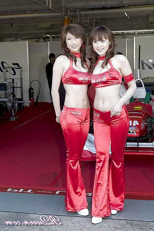 25P Models asian car show  (non porn)