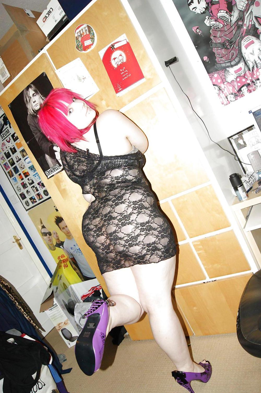 25P NEW BRITISH GIRLS