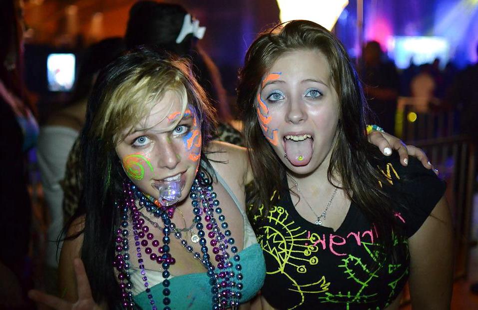 25P NEW BRITISH GIRLS