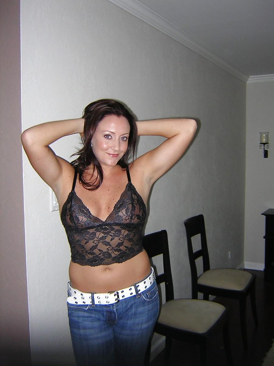 21P Gorgeous MILF Danielle (non nude)