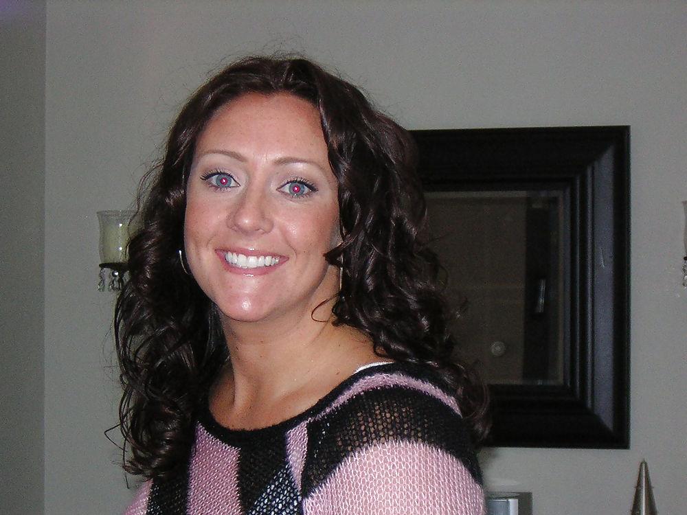 21P Gorgeous MILF Danielle (non nude)