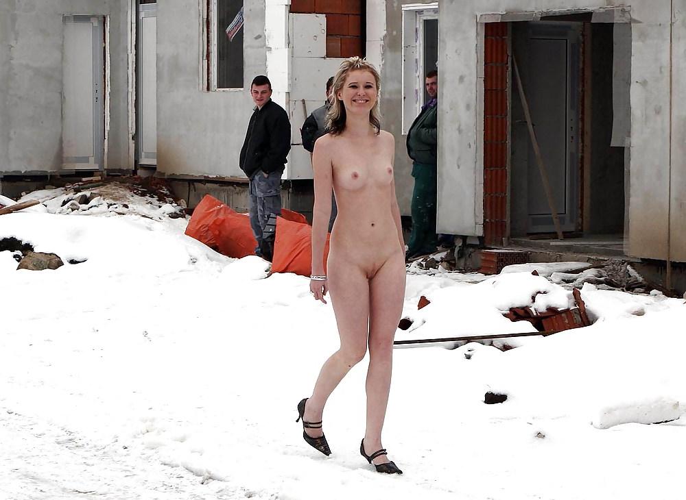 25P Public nudity girls #9