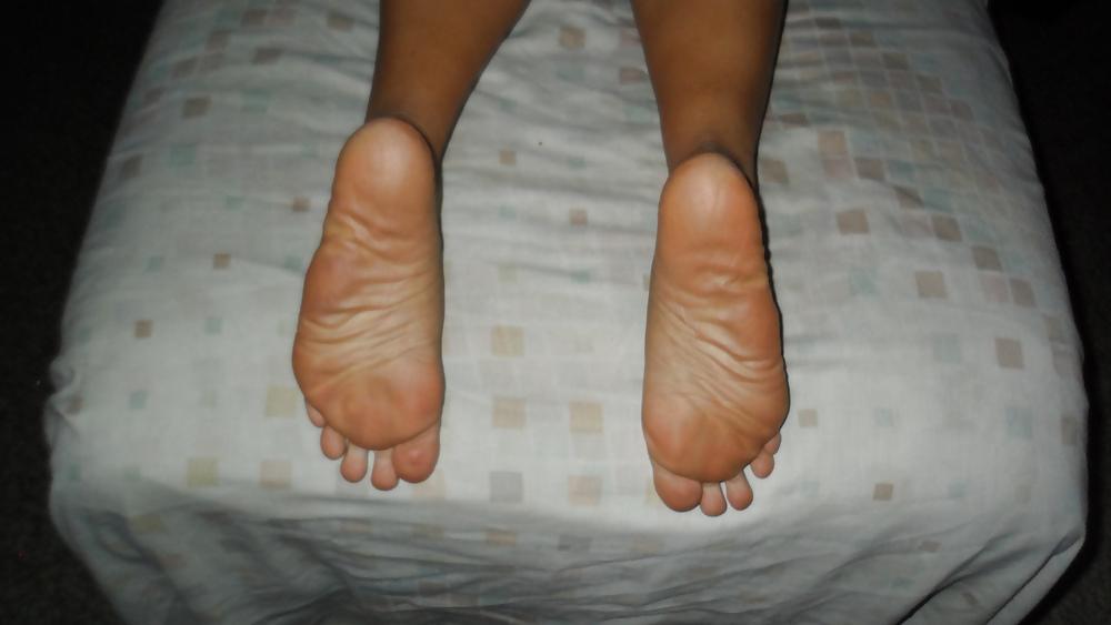 25P BBW Latina feet