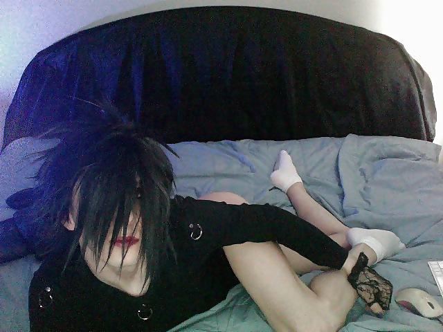 25P Gothic Tease On My Webcam