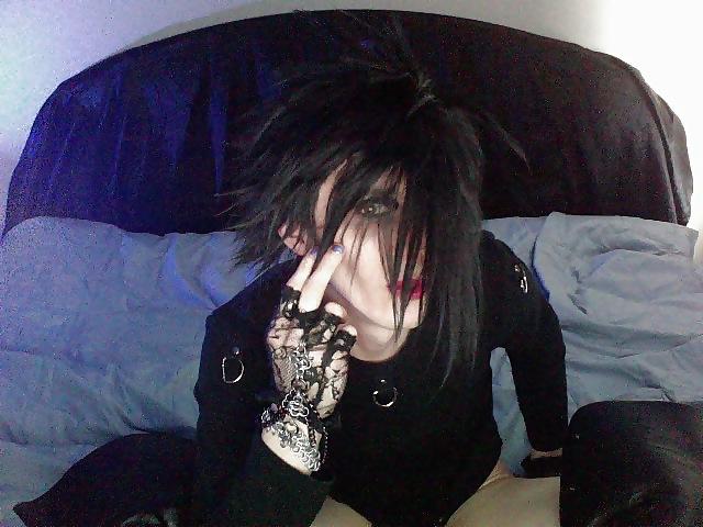 25P Gothic Tease On My Webcam