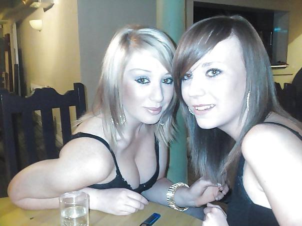 25P Downblouse - Cleavage 9