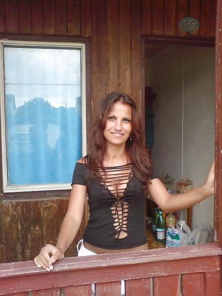 25P Downblouse - Cleavage 9