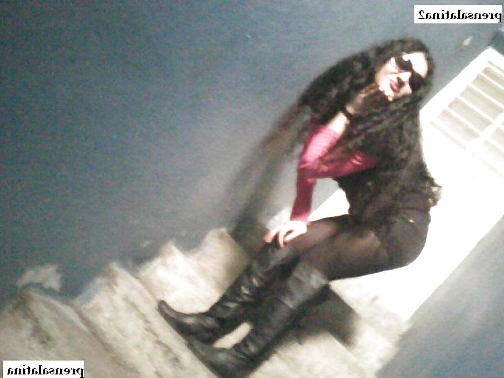 11P Turkish girl: Emine