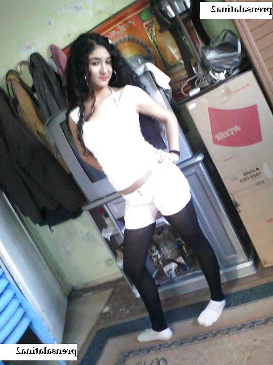 11P Turkish girl: Emine