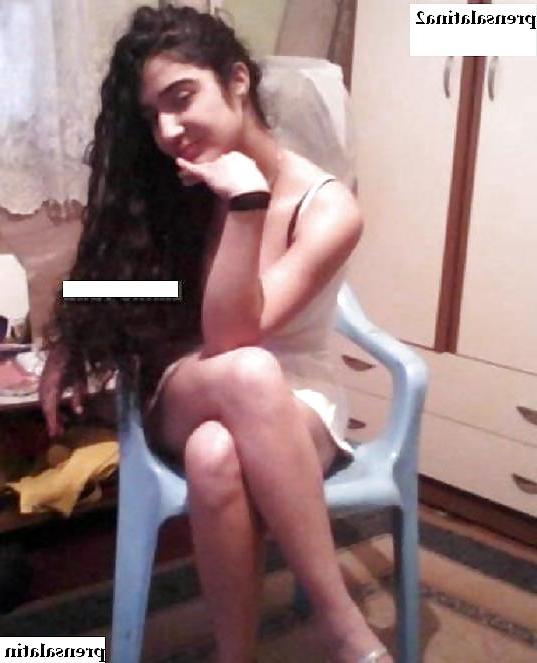 11P Turkish girl: Emine