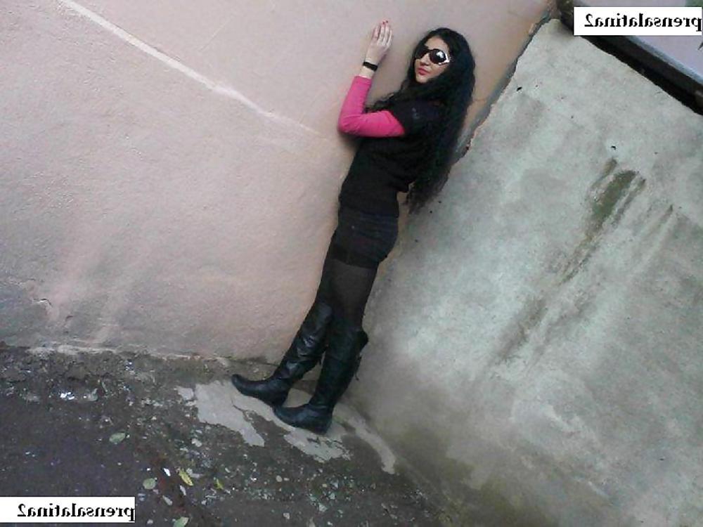 11P Turkish girl: Emine