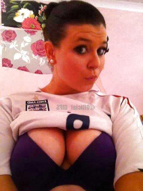 19P Hot British Girls 1