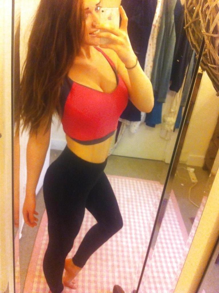 19P Hot British Girls 1