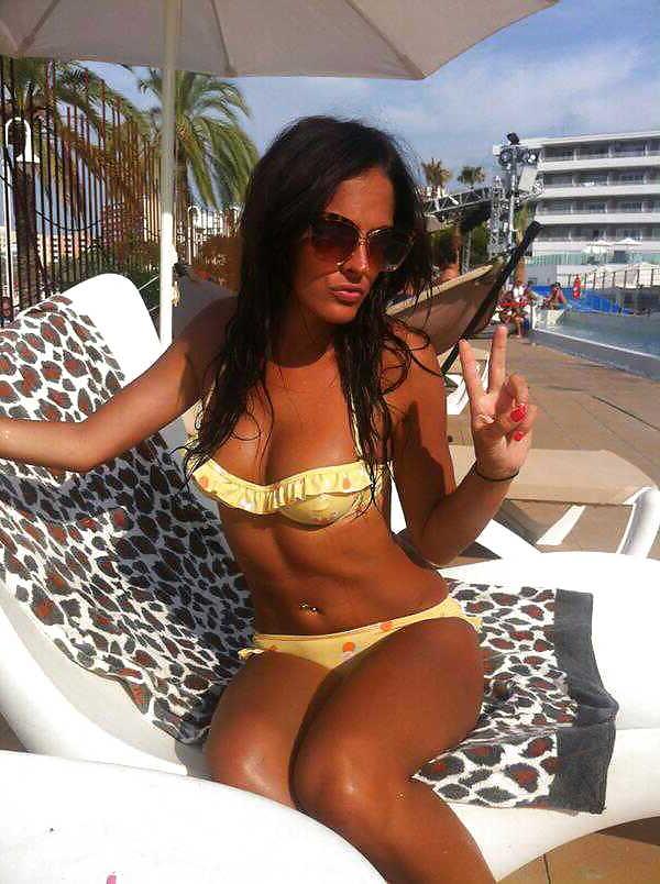 19P Hot British Girls 1