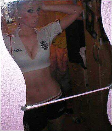 19P Hot British Girls 1
