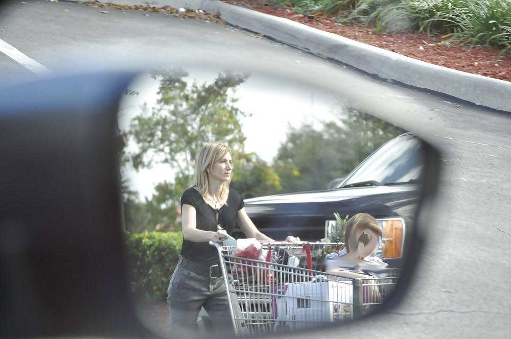 7P Rich Blonde MILF Got Creeped